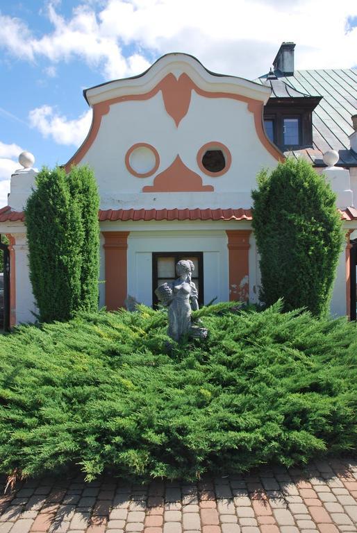 Palac W Czyzowie Szlacheckim Czyzow Szlachecki Экстерьер фото
