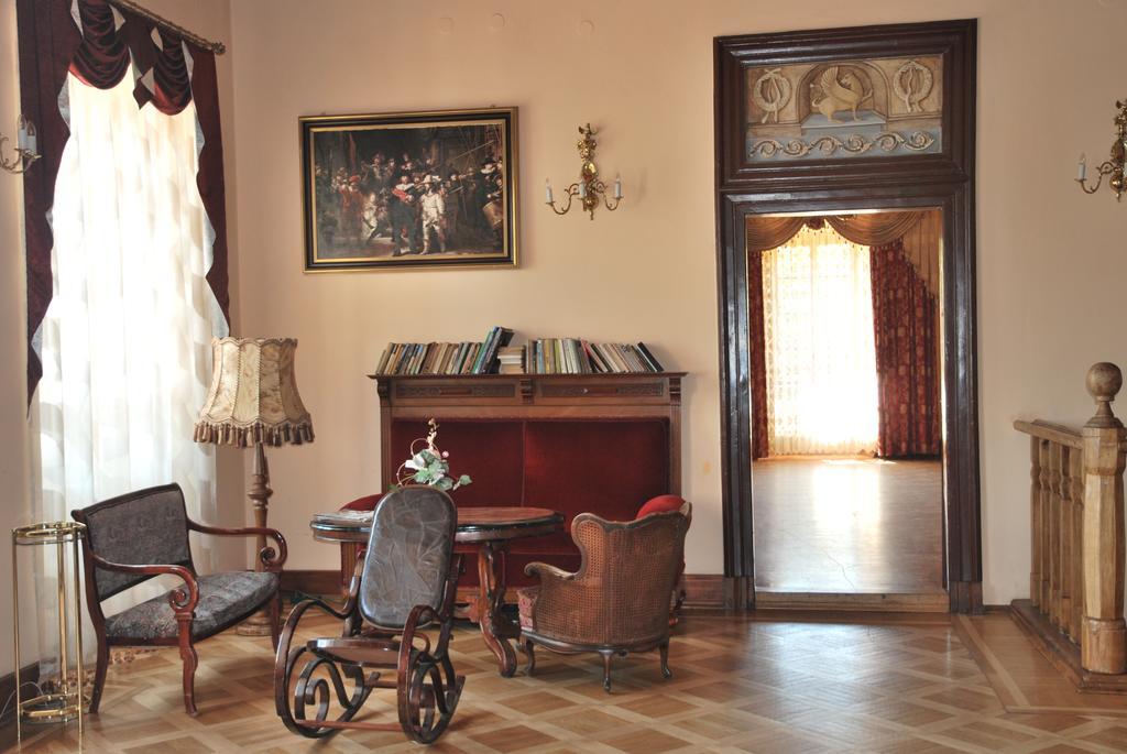 Palac W Czyzowie Szlacheckim Czyzow Szlachecki Экстерьер фото